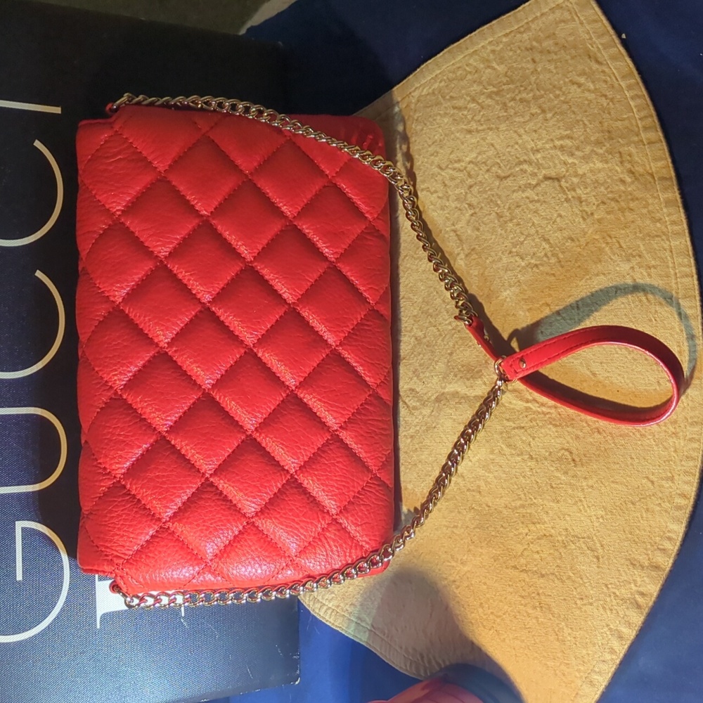 Kate Spade Red Quilted Shoulder Bag with Chain Strap NWOT ASKING ONLY $110 - Picture 3 of 10